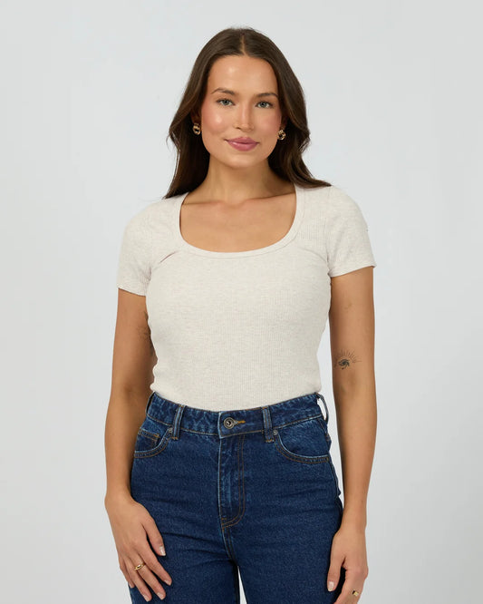 Mia Tee Oatmeal